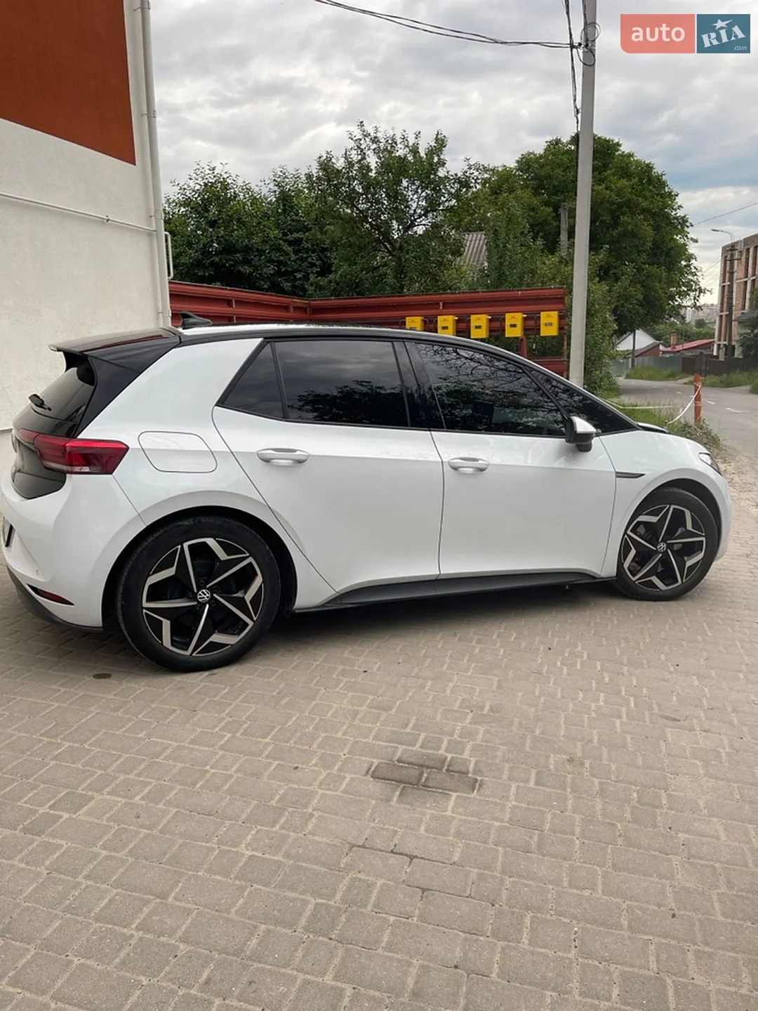 Volkswagen ID.3 2021 VIN WVWZZZE1ZNP010507 фото оголошення 4 з 47