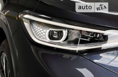 Позашляховик / Кросовер Volkswagen ID.4 Crozz 2023 в 