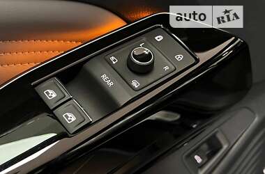 Позашляховик / Кросовер Volkswagen ID.4 Crozz 2023 в 
