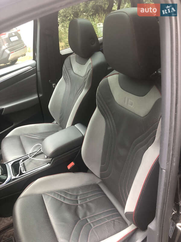 Внедорожник / Кроссовер Volkswagen ID.4 Crozz 2021 в Киеве