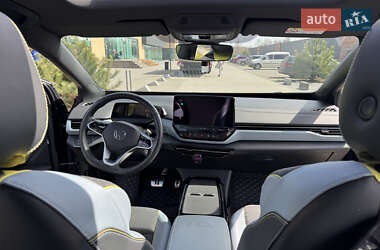 Внедорожник / Кроссовер Volkswagen ID.4 X 2021 в 