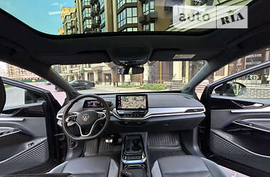 Позашляховик / Кросовер Volkswagen ID.4 2021 в 