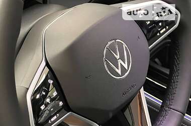 Позашляховик / Кросовер Volkswagen ID.4 2023 в 