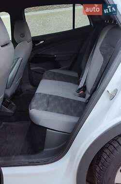 Внедорожник / Кроссовер Volkswagen ID.4 2022 в 