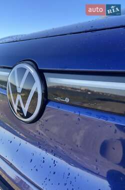 Внедорожник / Кроссовер Volkswagen ID.4 2021 в 