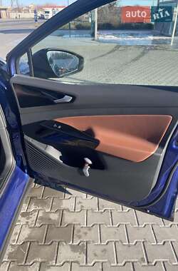 Внедорожник / Кроссовер Volkswagen ID.4 2021 в 