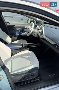 Внедорожник / Кроссовер Volkswagen ID.4 2023 в 
