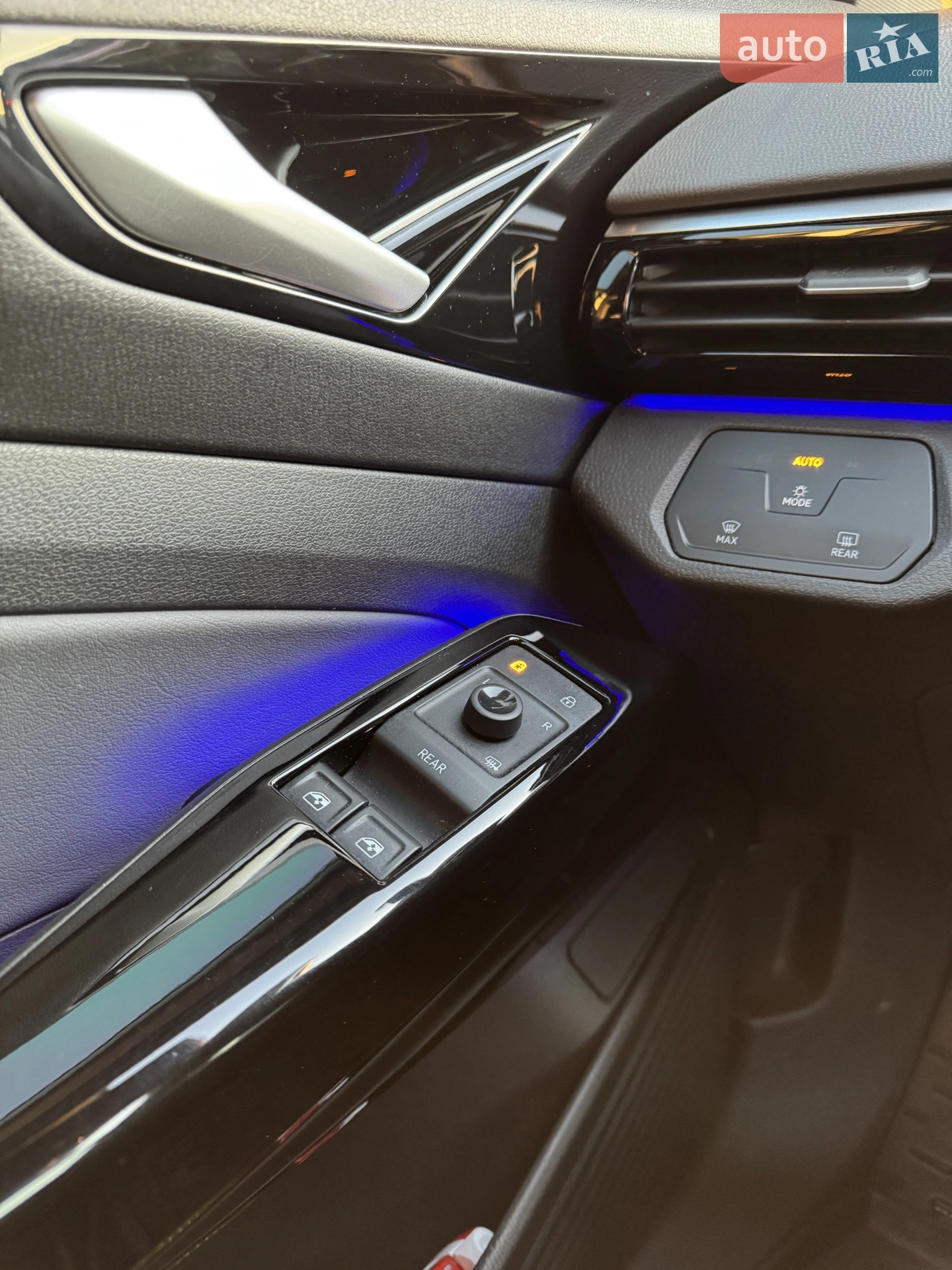 2021 Volkswagen ID.4 - мініатюра 8
