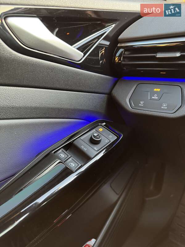 Внедорожник / Кроссовер Volkswagen ID.4 2021 в Луцке