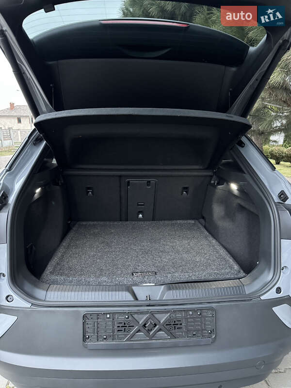 Внедорожник / Кроссовер Volkswagen ID.4 2022 в Одессе