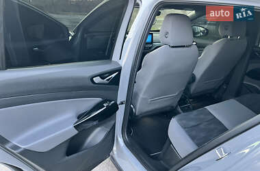 Внедорожник / Кроссовер Volkswagen ID.4 2022 в 
