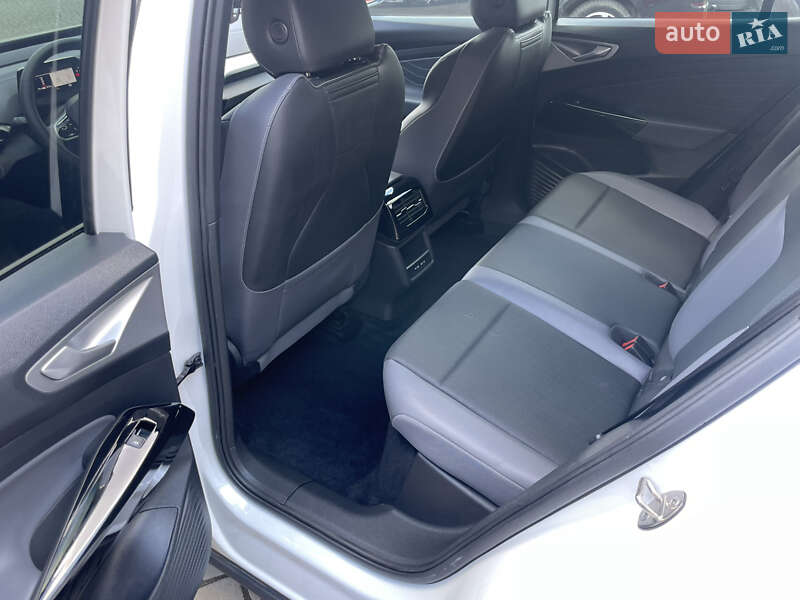 Внедорожник / Кроссовер Volkswagen ID.4 2023 в Ивано-Франковске