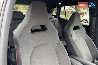 Внедорожник / Кроссовер Volkswagen ID.4 2022 в 