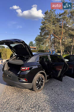 Позашляховик / Кросовер Volkswagen ID.4 2022 в 