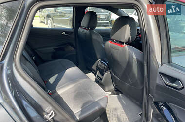 Внедорожник / Кроссовер Volkswagen ID.4 2022 в 