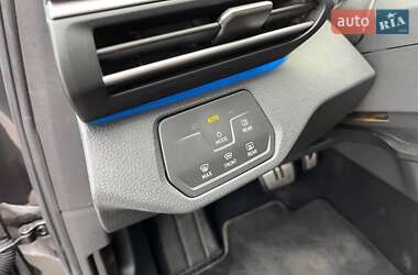 Позашляховик / Кросовер Volkswagen ID.4 2021 в 
