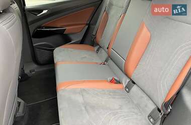 Позашляховик / Кросовер Volkswagen ID.4 2021 в 