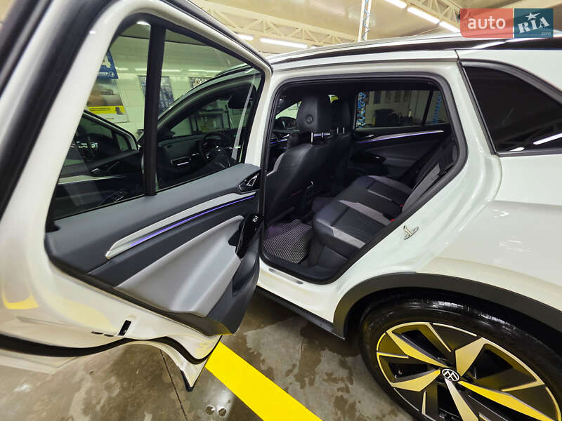 Позашляховик / Кросовер Volkswagen ID.4 2023 в Чернівцях