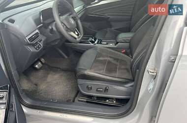 Внедорожник / Кроссовер Volkswagen ID.4 2022 в 