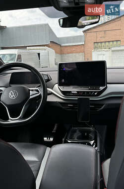 Внедорожник / Кроссовер Volkswagen ID.4 2022 в 