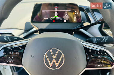 Внедорожник / Кроссовер Volkswagen ID.4 2022 в 