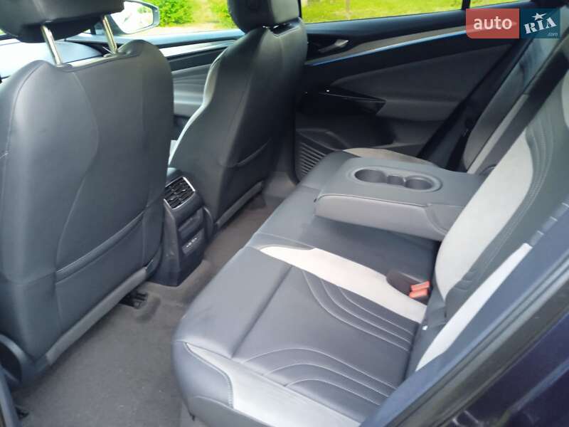 Позашляховик / Кросовер Volkswagen ID.4 2021 в Чернівцях