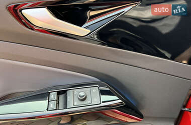 Внедорожник / Кроссовер Volkswagen ID.4 2022 в 