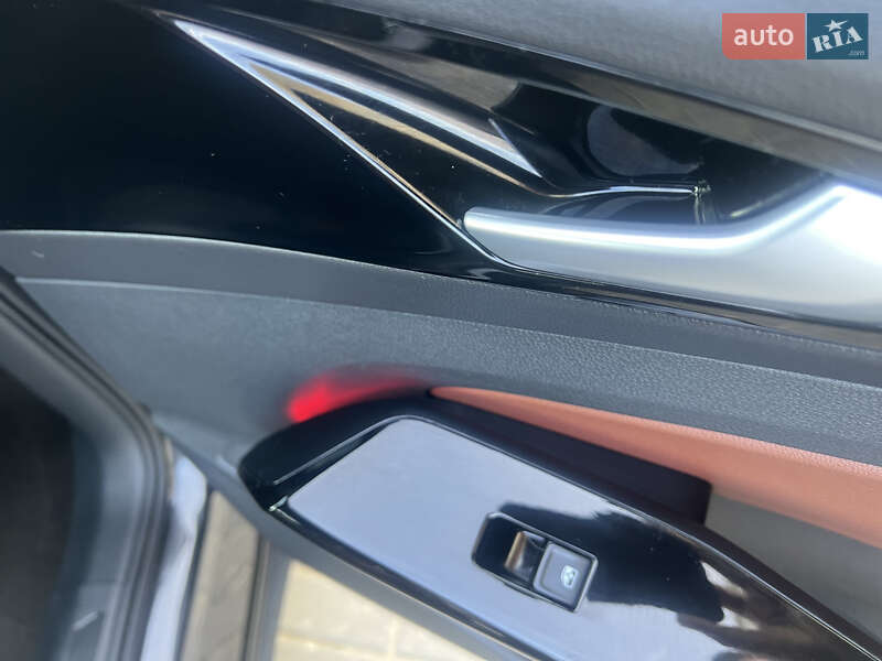 Позашляховик / Кросовер Volkswagen ID.4 2021 в Львові