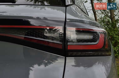 Внедорожник / Кроссовер Volkswagen ID.4 2021 в 