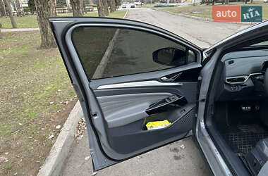 Внедорожник / Кроссовер Volkswagen ID.4 2023 в 