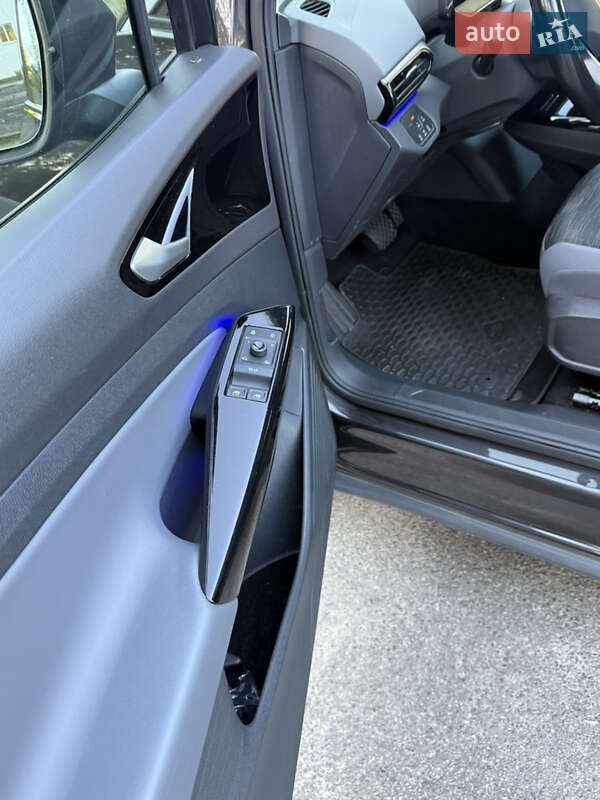 Внедорожник / Кроссовер Volkswagen ID.4 2021 в Киеве