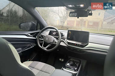 Внедорожник / Кроссовер Volkswagen ID.4 2023 в 