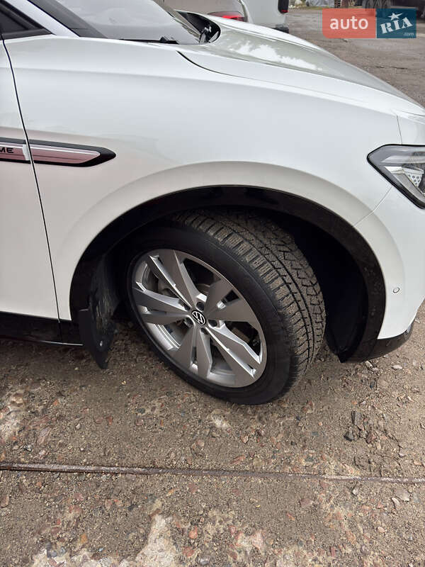 Внедорожник / Кроссовер Volkswagen ID.4 2023 в Львове