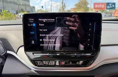 Внедорожник / Кроссовер Volkswagen ID.4 2021 в 