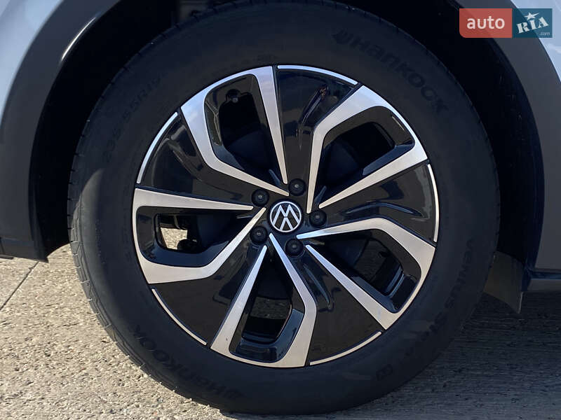 Позашляховик / Кросовер Volkswagen ID.4 2023 в Києві
