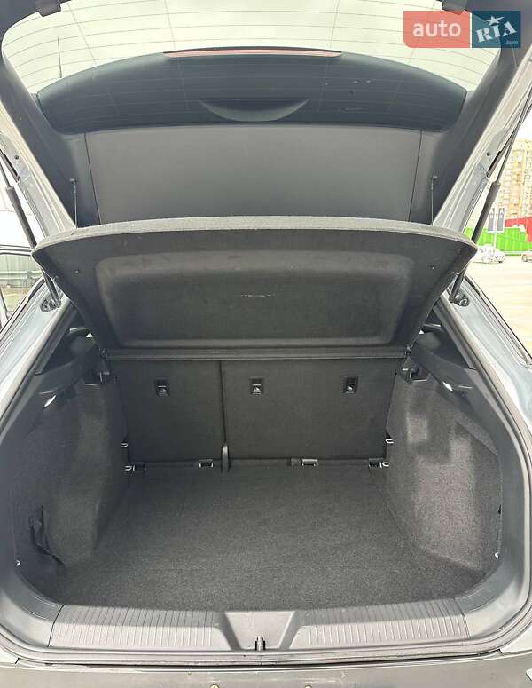 Внедорожник / Кроссовер Volkswagen ID.4 2021 в Киеве фото 14 Внедорожник / Кроссовер Volkswagen ID.4 2021 в Киеве