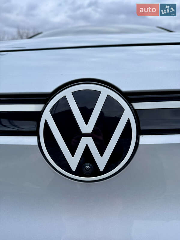 Внедорожник / Кроссовер Volkswagen ID.4 2023 в Хусте