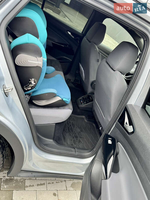 Внедорожник / Кроссовер Volkswagen ID.4 2023 в Хусте