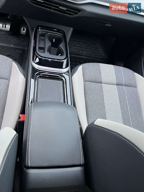 Позашляховик / Кросовер Volkswagen ID.4 2022 в Золочеві