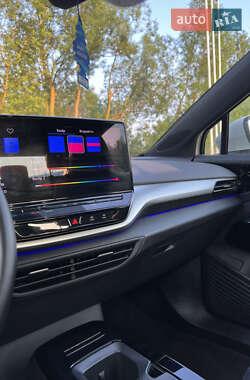 Внедорожник / Кроссовер Volkswagen ID.5 2023 в 