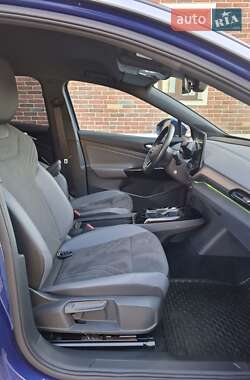 Внедорожник / Кроссовер Volkswagen ID.5 2023 в 