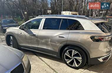 Позашляховик / Кросовер Volkswagen ID.6 Crozz 2022 в 