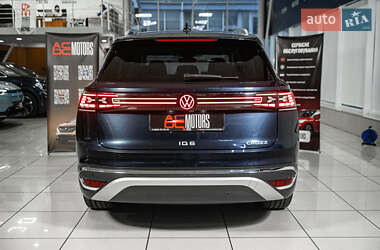 Позашляховик / Кросовер Volkswagen ID.6 Crozz 2021 в 