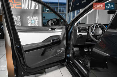 Позашляховик / Кросовер Volkswagen ID.6 Crozz 2021 в 