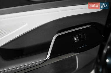 Позашляховик / Кросовер Volkswagen ID.6 Crozz 2021 в 