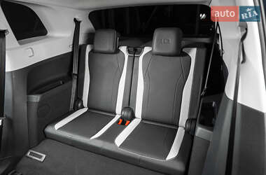 Позашляховик / Кросовер Volkswagen ID.6 Crozz 2021 в 
