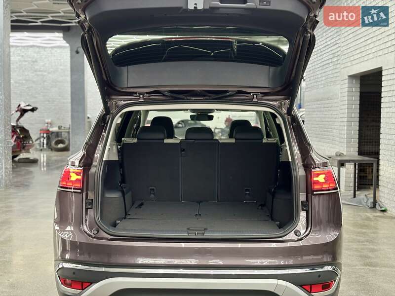 Позашляховик / Кросовер Volkswagen ID.6 Crozz 2022 в Києві