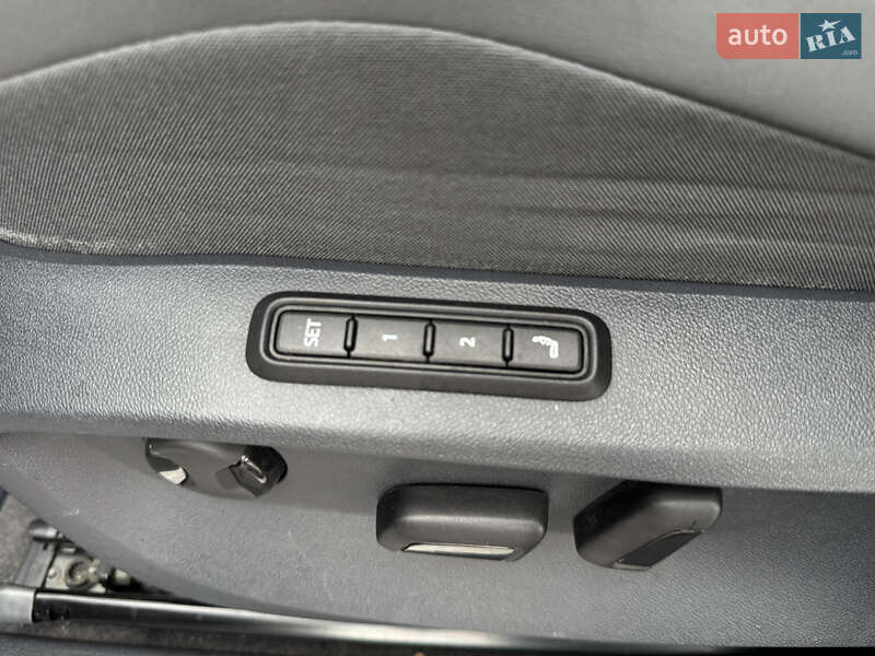 Позашляховик / Кросовер Volkswagen ID.6 Crozz 2022 в Києві
