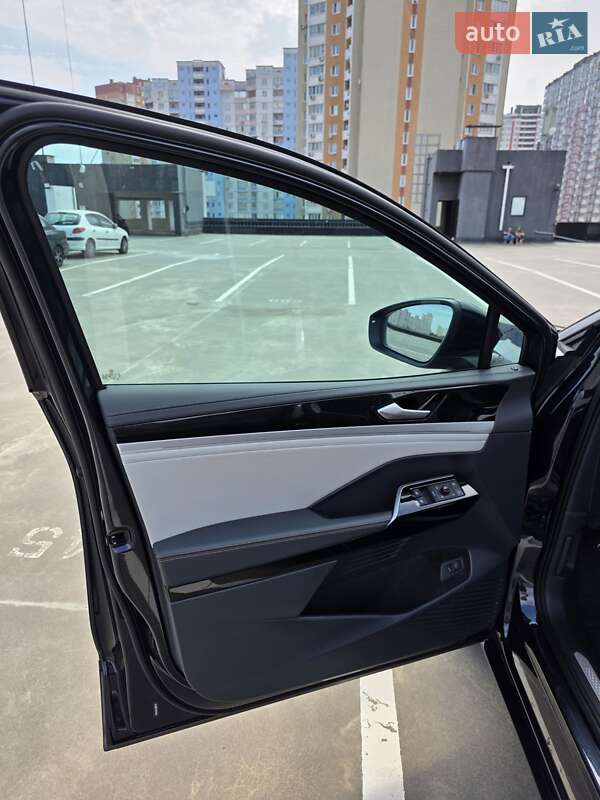 Внедорожник / Кроссовер Volkswagen ID.6 Crozz 2022 в Киеве