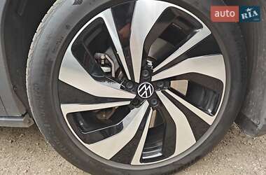 Внедорожник / Кроссовер Volkswagen ID.6 Crozz 2021 в 